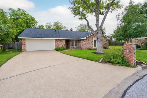 4805 Midoak Cir, Austin, TX, 78749-2324 | Card Image
