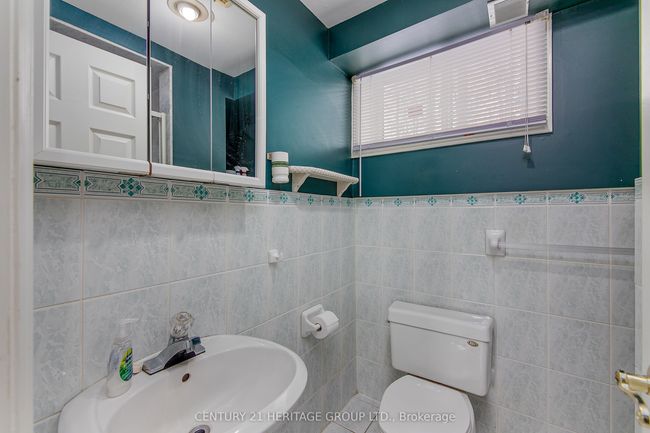 70 Moore Ave, House other with 4 bedrooms, 3 bathrooms and 9 parking in Everett ON | Image 25