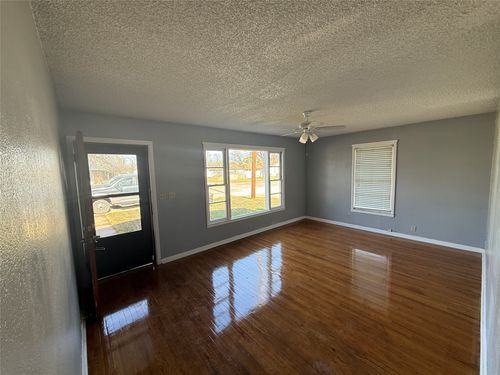 501 Needham St, Coleman, TX, 76834-7155 | Card Image