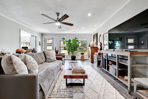 c-11133 Pinehurst Dr, Austin, TX, 78747-1903 | Card Image