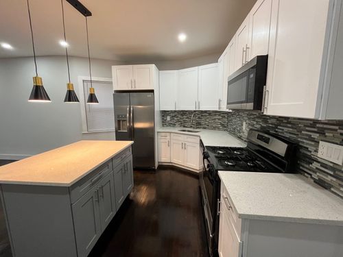 563 E 3rd St, Mount Vernon, NY, 10553-1801 | Card Image