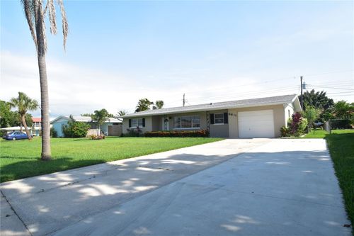6611 Colonial Dr, SARASOTA, FL, 34231-5831 | Card Image