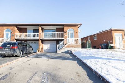 MAIN - 4279 Woodington Dr, Home with 3 bedrooms, 1 bathrooms and 2 parking in Mississauga ON | Image 1