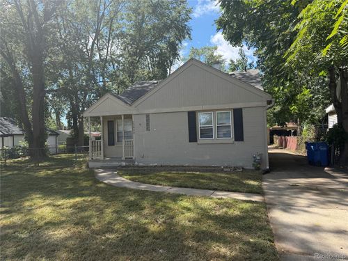 23843 Wellington Ave, Warren, MI, 48089-5746 | Card Image
