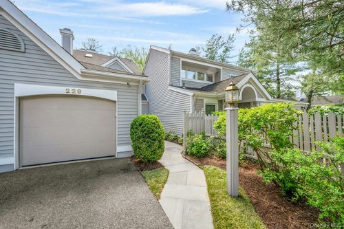 229 Boulder Ridge Rd, Scarsdale, NY, 10583-3151 | Card Image