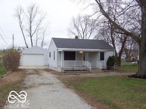 4762 Walker St, Greenwood, IN, 46143-8966 | Card Image