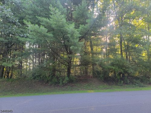 337 Wagon Wheel Rd, Montague, NJ, 07827-3142 | Card Image