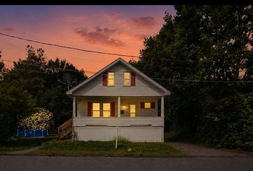 8 Wickman Dr, Gardner, MA, 01440-1851 | Card Image