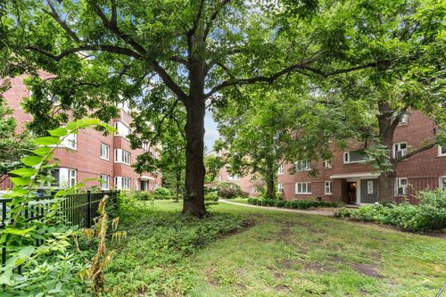 apt-3ne-7212 Oak Ave, River Forest, IL, 60305-1951 | Card Image