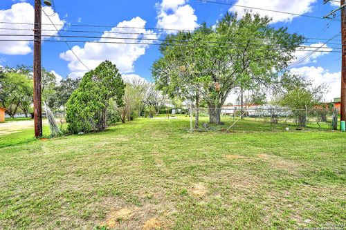 2315 Hwy 181, Floresville, TX, 78114 | Card Image