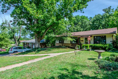 1309 Isom Dr, JEFFERSON CITY, MO, 65101-3633 | Card Image