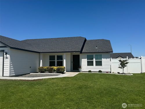 1344 E Deborah St, Moses Lake, WA, 98837-5106 | Card Image