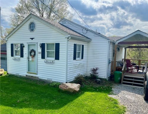 1105 Glenn Ave, Patterson Hts, PA, 15010-2847 | Card Image