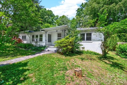 411 Hillcrest Cir, Hendersonville, NC, 28792-3010 | Card Image