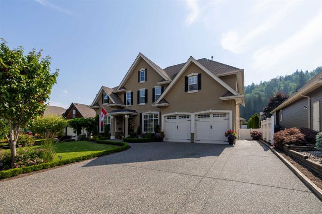 7974 Brookwood Place, House other with 5 bedrooms, 2 bathrooms and 6 parking in Chilliwack BC | Image 4