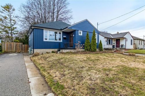149 Elliott Street, London, ON, N5Y2G1 | Card Image