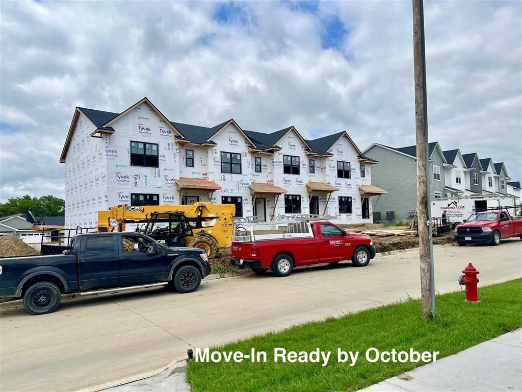 Preston Ln, Iowa City, IA 52246