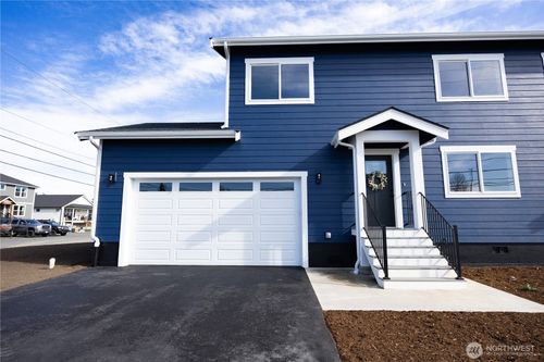 1-1116 Sumas Ave, Sumas, WA, 98295-9663 | Card Image