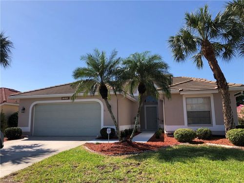 8223 Breton Cir, FORT MYERS, FL, 33912-4653 | Card Image