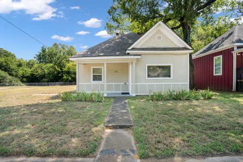 408 W Heron St, Denison, TX, 75020-6320 | Card Image