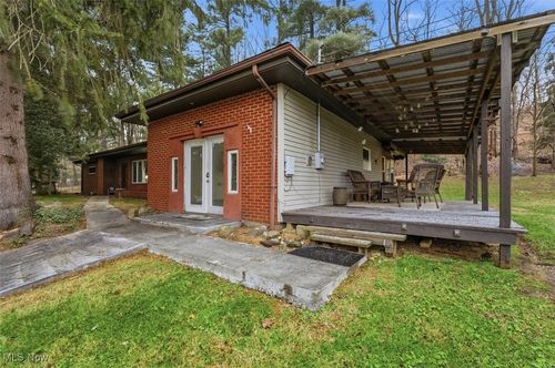 1101 47th St, Vienna, WV, 26105-3131 | Card Image