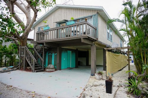 2504 Avenue B, BRADENTON BEACH, FL, 34217-2226 | Card Image