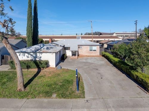 1215 Linda Place, Tracy, CA, 95376 | Card Image