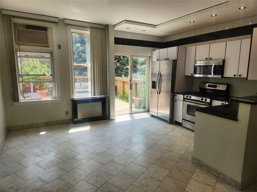 9016 83rd Ave, Glendale, NY, 11385-7816 | Card Image
