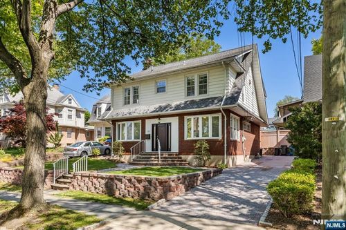 65 Lincoln Ave, Rutherford, NJ, 07070-2340 | Card Image