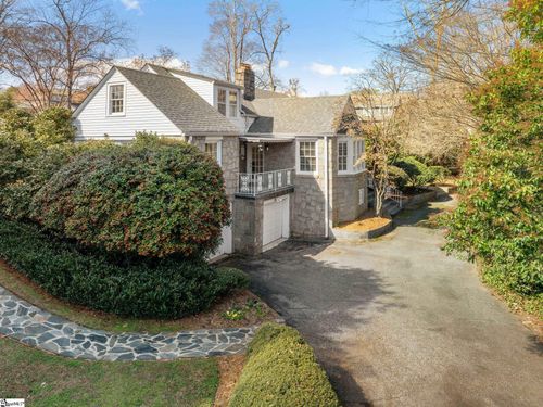 47 Douglas Dr, Greenville, SC, 29605-1207 | Card Image
