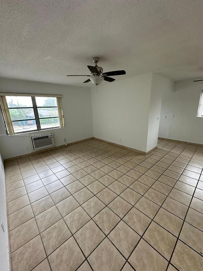 4207 - 4207 S Olive Ave, Home with 1 bedrooms, 1 bathrooms and null parking in West Palm Beach FL | Image 9