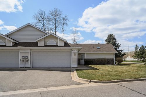 9243 Yorkshire Ln, Brooklyn Park, MN, 55443-1987 | Card Image