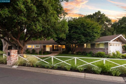915 Forest Ln, Alamo, CA, 94507-2427 | Card Image