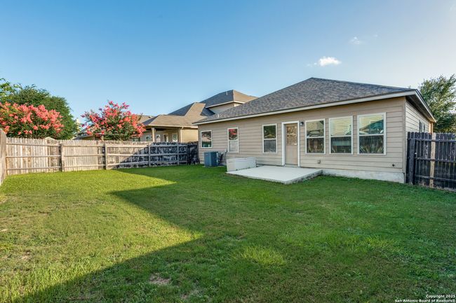 508 Saddle Pass, House other with 3 bedrooms, 2 bathrooms and null parking in Cibolo TX | Image 11