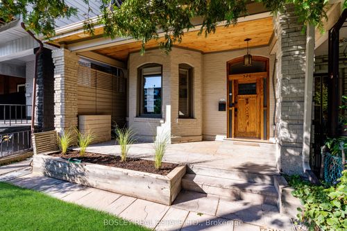 520 Manning Ave, Toronto, ON, M6G2V7 | Card Image