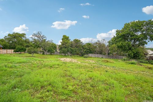 522 Conner Ct, Kerrville, TX, 78028-2263 | Card Image