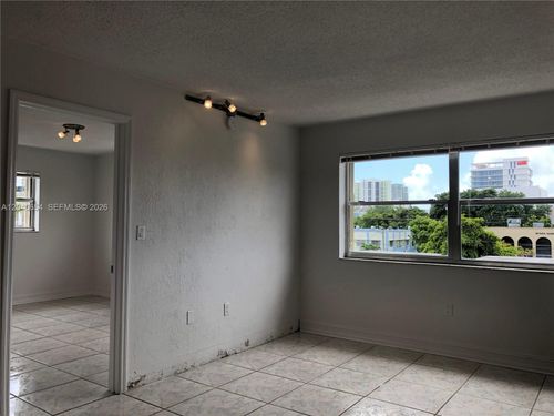 404-444 Sw 4th St, Miami, FL, 33130-1434 | Card Image