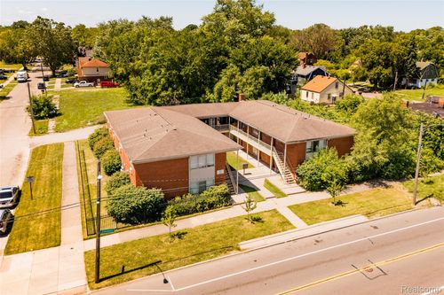 9455 Chalmers St, Detroit, MI, 48213-1998 | Card Image
