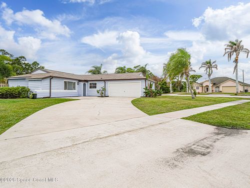 901 Beach Ln, SEBASTIAN, FL, 32958-5303 | Card Image