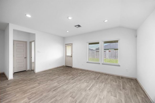1108 Sundown Prairie Dr, House other with 4 bedrooms, 3 bathrooms and 2 parking in Sealy TX | Image 13