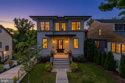 135 N Edgewood Street, ARLINGTON, VA, 22201 | Card Image