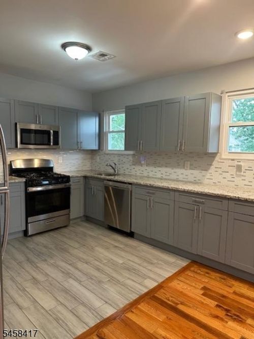 2-22 Homestead Park, Newark, NJ, 07108-1214 | Card Image