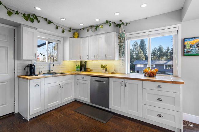 1777 Chalmers Ave, House other with 4 bedrooms, 3 bathrooms and 6 parking in Port Coquitlam BC | Image 13