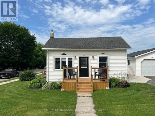 386 James Street, Central Huron (Clinton), ON, N0M1L0 | Card Image