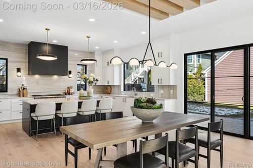 1094 Lincoln Ct, Birmingham, MI, 48009-1764 | Card Image