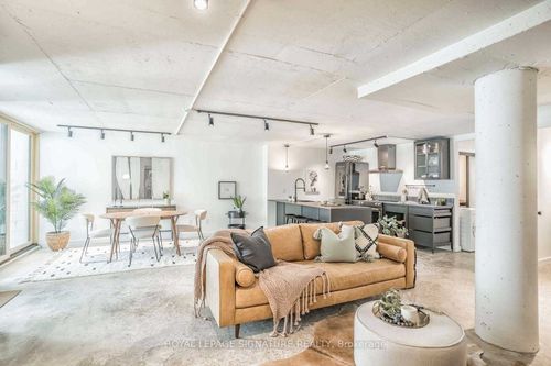 3-36 Geary Ave, Toronto, ON, M6H2B4 | Card Image