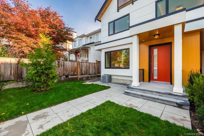8056 Haig Street, Home with 3 bedrooms, 3 bathrooms and 2 parking in Vancouver BC | Image 2