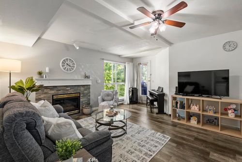 202-14980 101a Ave, Surrey, BC, V3R0T1 | Card Image