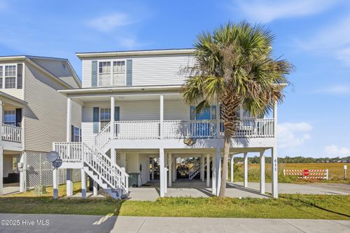411 26th Ave N, North Myrtle Beach, SC, 29582-2105 | Card Image