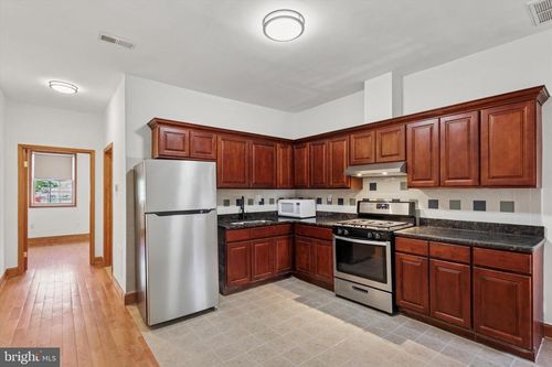 apt-2f-1330 W Girard Ave, PHILADELPHIA, PA, 19123-1030 | Card Image